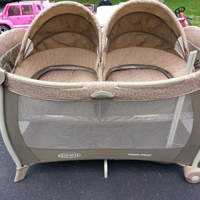 Best Bassinet For Twins
