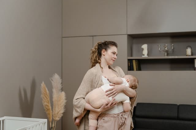 Techniques for Effective Breastfeeding