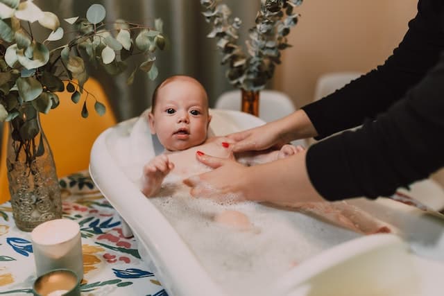 Caring for Baby's Skin During Bath Time