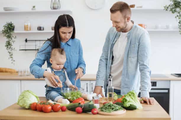 How to Teach Baby to Use Spoon