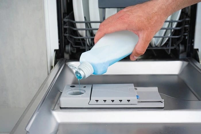 Detergents and Chemicals in Dishwashing