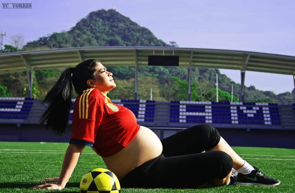pregnant woman happy mothers day to expectant mom